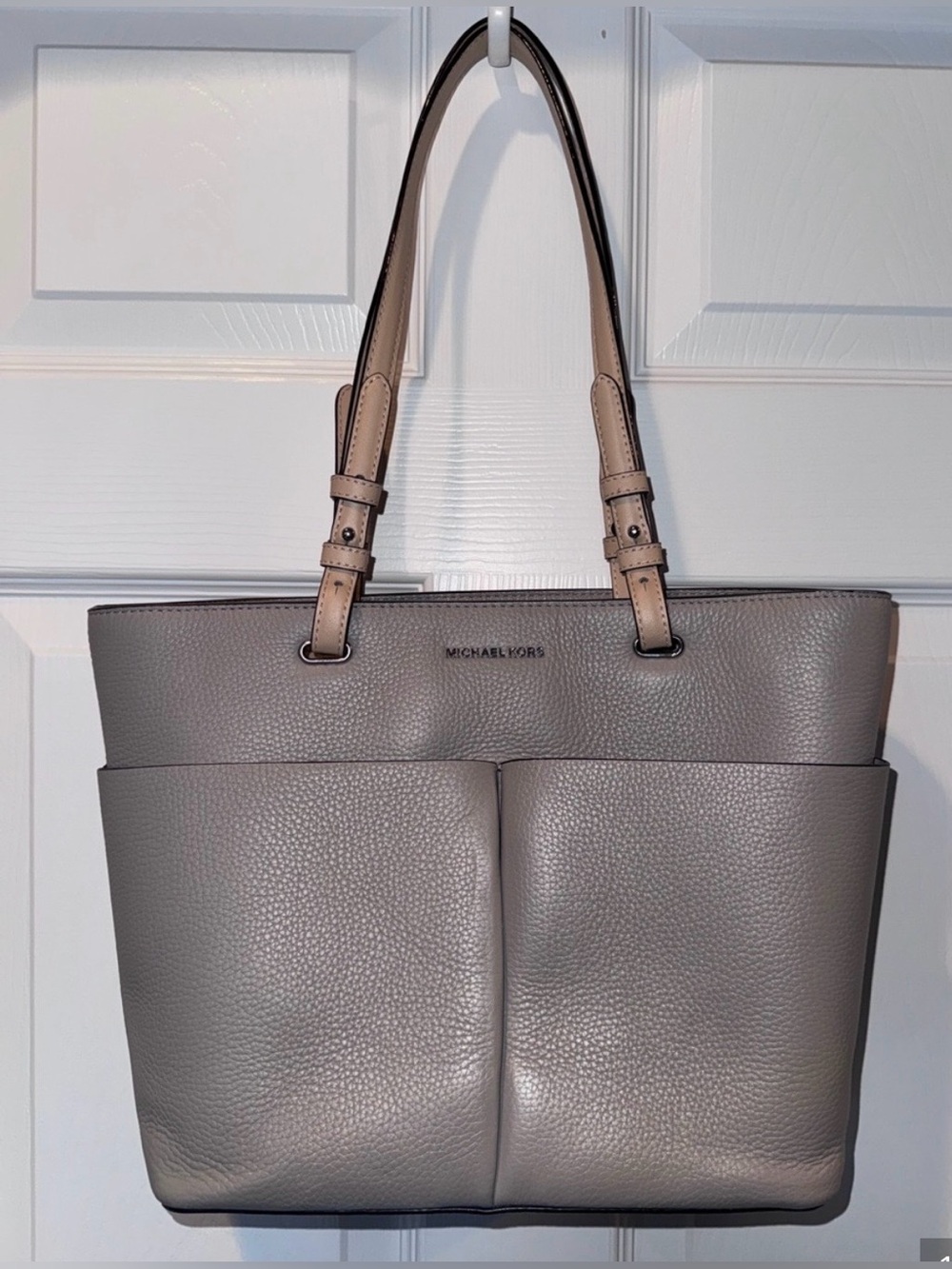 Michael Kors Taupe Pebbled
Leather Tote with Front Pockets